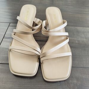 NEW Dream Pairs Women’s Size 11 Nude Strappy Block Heel Sandals Open Toe Dress